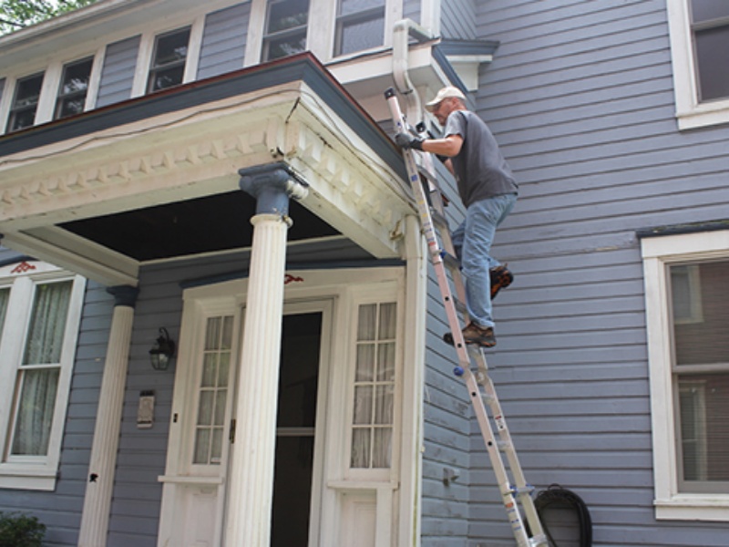 Safe Application of Ladders in Construction Projects