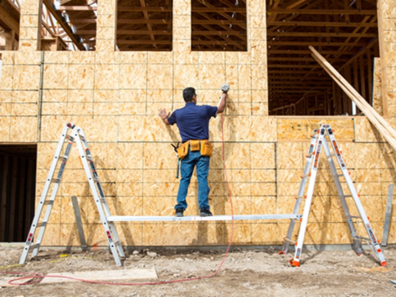 Comparison between Telescopic Ladder And Traditional Fixed Ladder