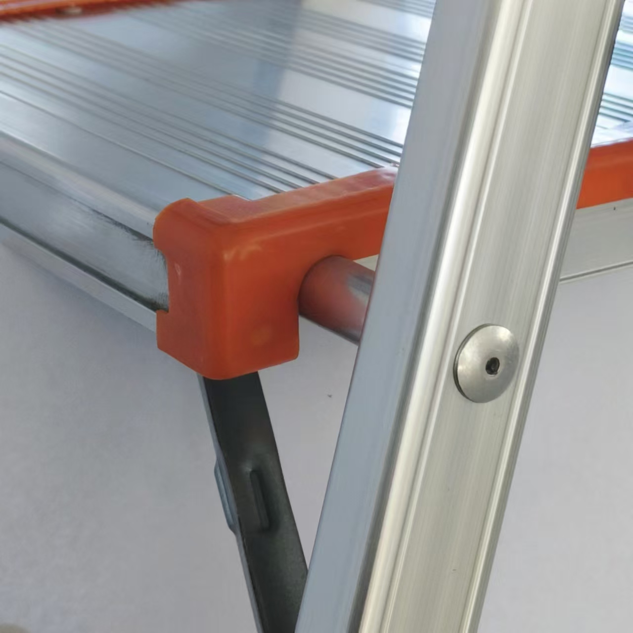 6 tread aluminium step ladder