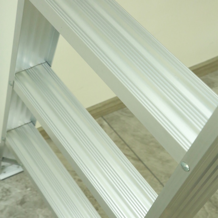 Aluminum Alloy Ladder With Tool Tray factory
