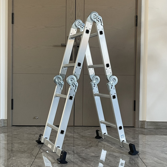 150KG Capacity Multipurpose Aluminum Step Ladder